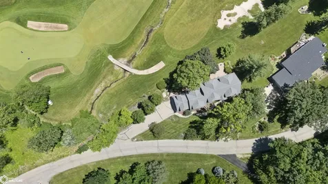1806 Knollwood Drive Marshalltown IA 50158