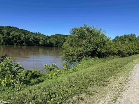 21322 Hawk Drive Keosauqua IA 52565