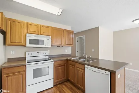 514 E Olive Street Marshalltown IA 50158