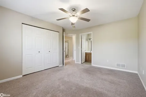 514 E Olive Street Marshalltown IA 50158