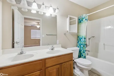 514 E Olive Street Marshalltown IA 50158