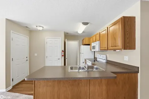 514 E Olive Street Marshalltown IA 50158