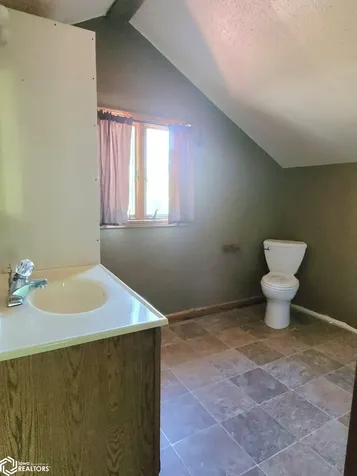 1089 Linby Street Packwood IA 52580
