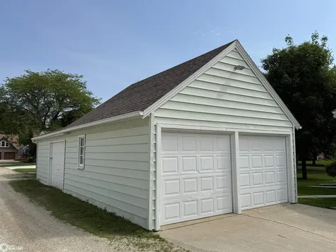 411 N Main Street Buffalo Center IA 50424