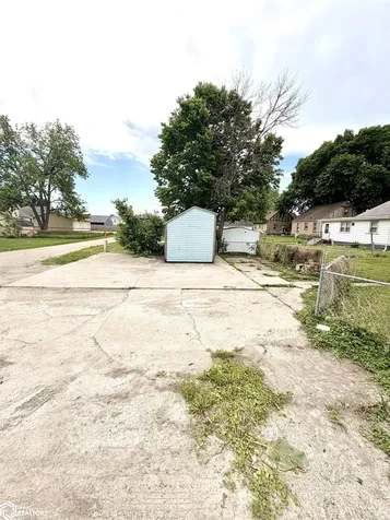 1305 N Monroe Avenue Mason City IA 50401