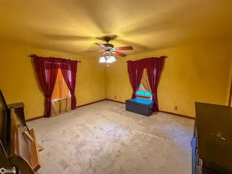 216 4th Street NE Hampton IA 50441
