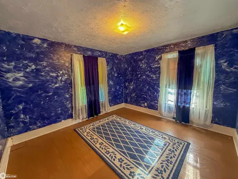 216 4th Street NE Hampton IA 50441