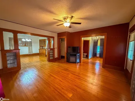 216 4th Street NE Hampton IA 50441