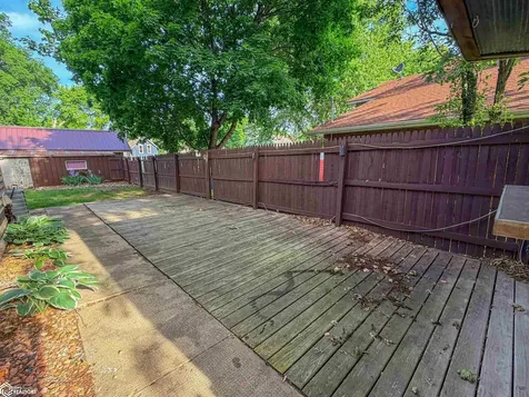 216 4th Street NE Hampton IA 50441