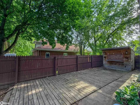 216 4th Street NE Hampton IA 50441