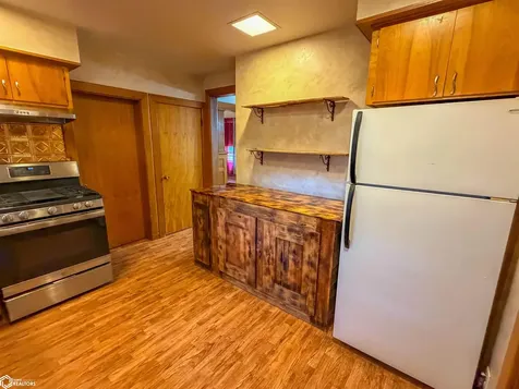 216 4th Street NE Hampton IA 50441