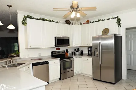 1811 N Highway 5 Albia IA 52531