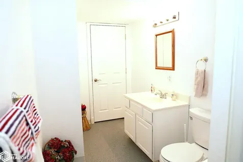 1811 N Highway 5 Albia IA 52531