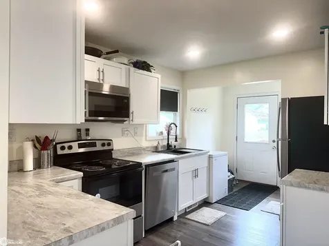 804 W Grimes Fairfield IA 52556
