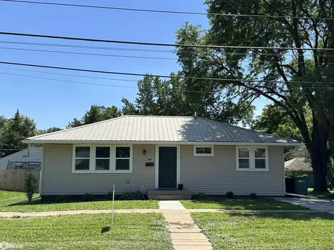 804 W Grimes Fairfield IA 52556