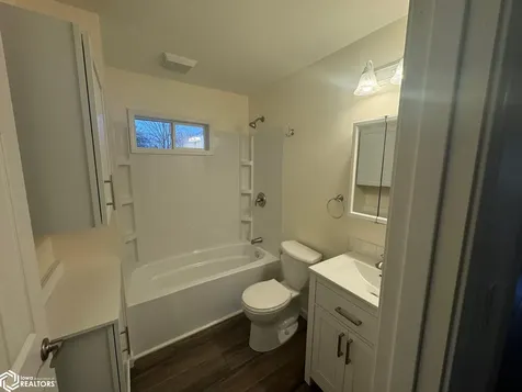 804 W Grimes Fairfield IA 52556