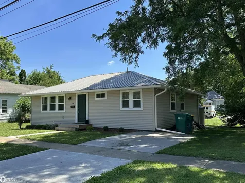 804 W Grimes Fairfield IA 52556