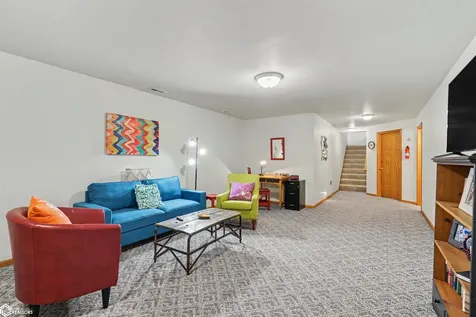 2515 S 8th Street Marshalltown IA 50158