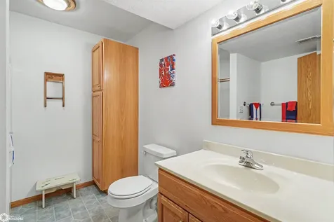 2515 S 8th Street Marshalltown IA 50158