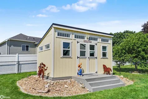 2515 S 8th Street Marshalltown IA 50158