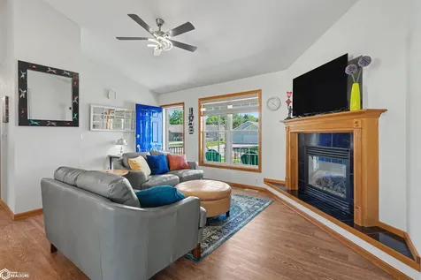 2515 S 8th Street Marshalltown IA 50158