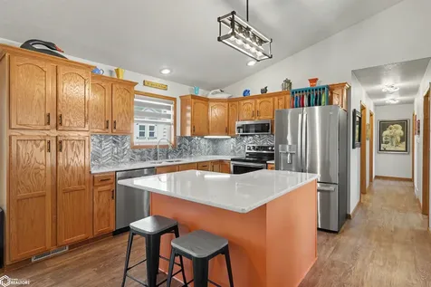 2515 S 8th Street Marshalltown IA 50158