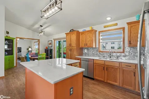 2515 S 8th Street Marshalltown IA 50158