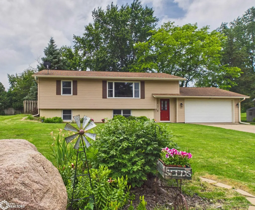 1151 Clearview Drive Oskaloosa IA 52577