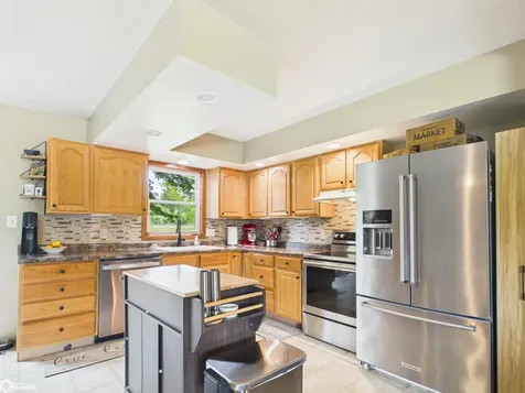 1151 Clearview Drive Oskaloosa IA 52577