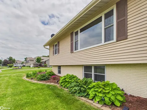 1151 Clearview Drive Oskaloosa IA 52577