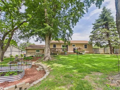 1151 Clearview Drive Oskaloosa IA 52577