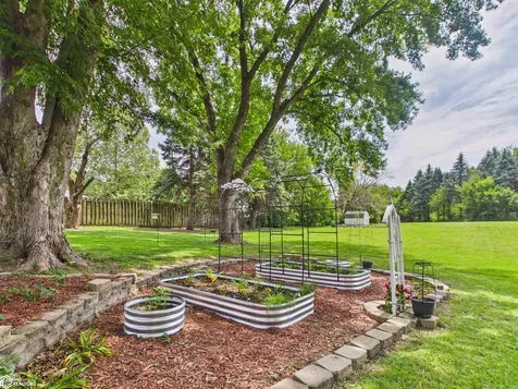 1151 Clearview Drive Oskaloosa IA 52577