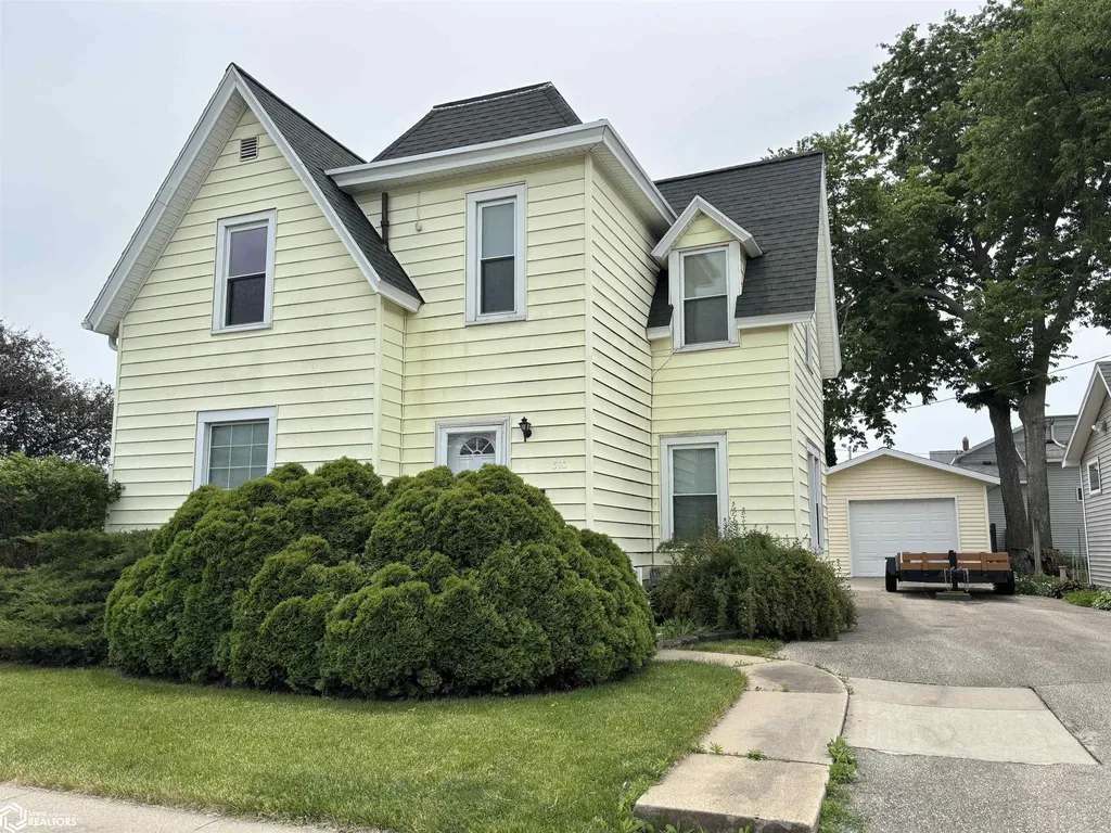 310 W State Street Marshalltown IA 50158