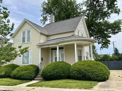 9 N 4th Street Marshalltown IA 50158
