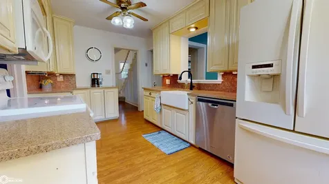 124 W Alta Vista Ottumwa IA 52501