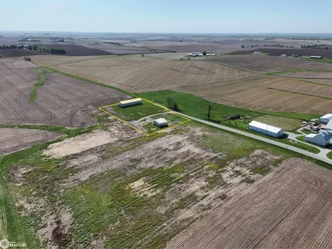 2371 79th Street Drive Blairstown IA 52301