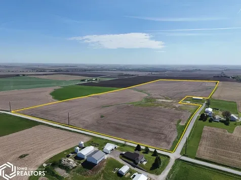 23RD Avenue Drive Blairstown IA 52301