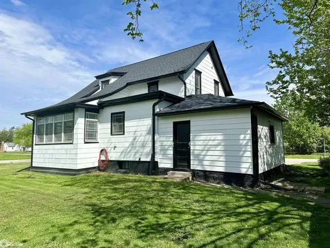1232 Main Street Grinnell IA 50112