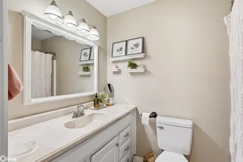 275 Center Point Drive Montezuma IA 50171