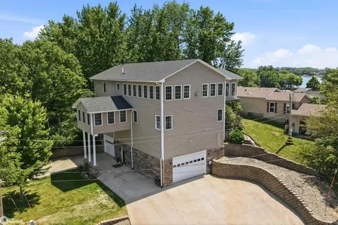 275 Center Point Drive Montezuma IA 50171