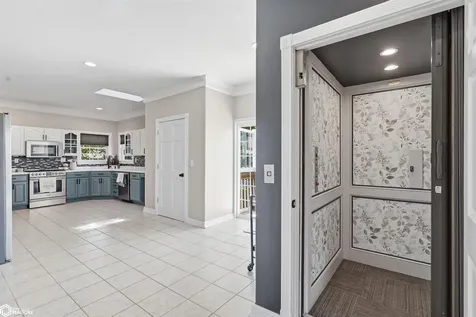 275 Center Point Drive Montezuma IA 50171