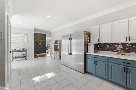 275 Center Point Drive Montezuma IA 50171
