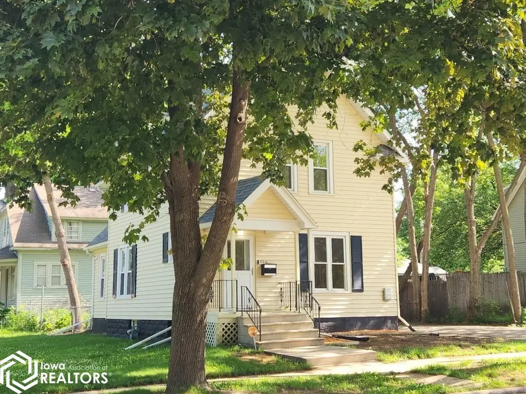 326 1st Street NW Mason City IA 50401