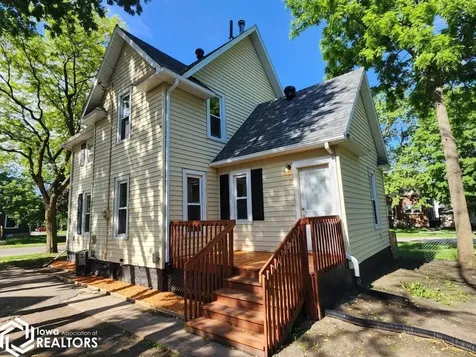 326 1st Street NW Mason City IA 50401