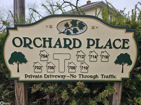710 Orchard Place Fairfield IA 52556