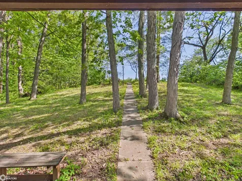 9710 100th Avenue Ottumwa IA 52501