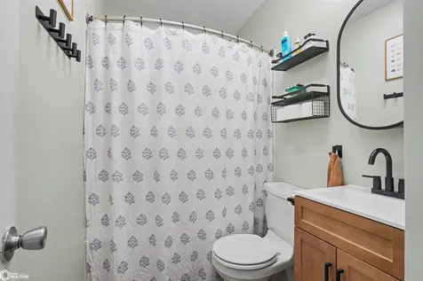 2108 Burlington Avenue Burlington IA 52601