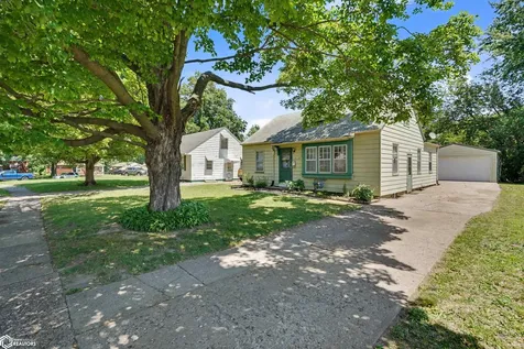 2108 Burlington Avenue Burlington IA 52601