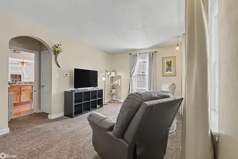 2108 Burlington Avenue Burlington IA 52601