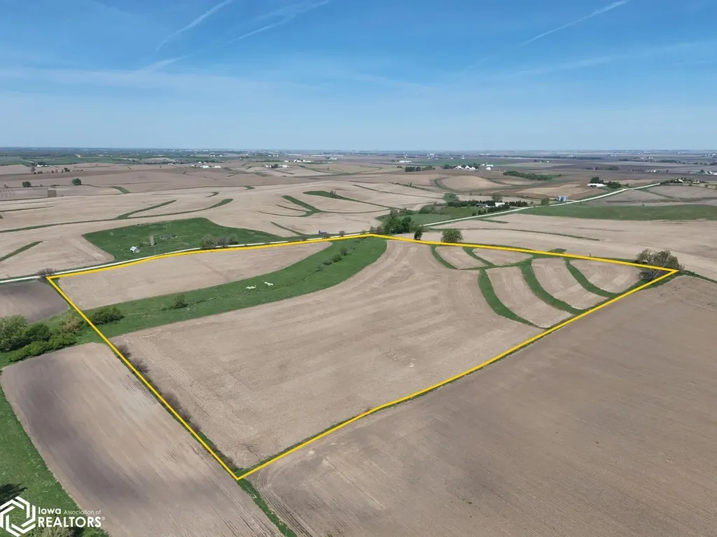 P Avenue Marengo IA 52301